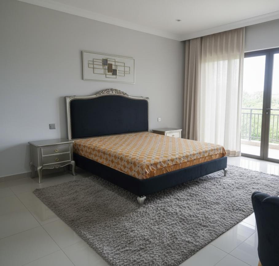 Victorian Bed (Grey)